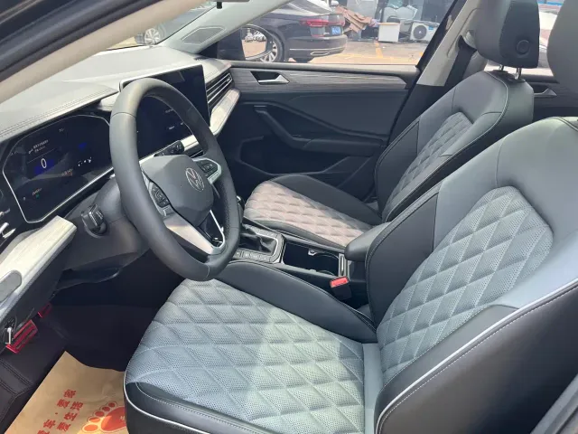 Volkswagen Sagitar — Фото автомобиля 5