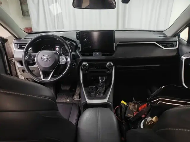 Toyota Wildlander — Фото автомобиля 9