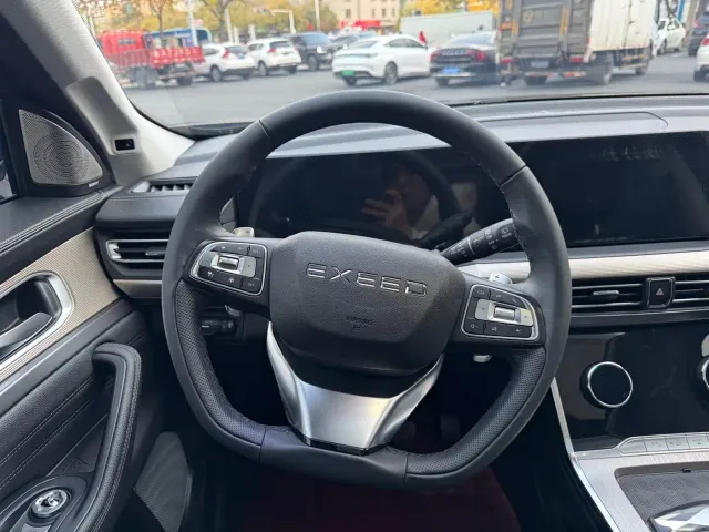 Exeed VX — Фото автомобиля 7