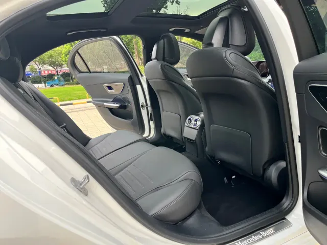 Mercedes-Benz C-Class — Фото автомобиля 11