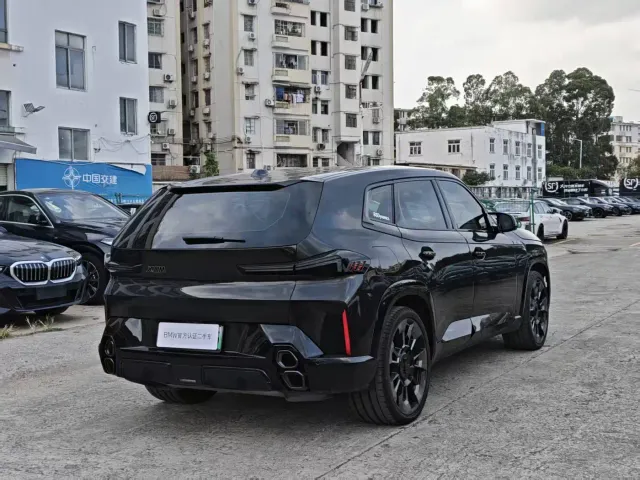 BMW XM — Фото автомобиля 2