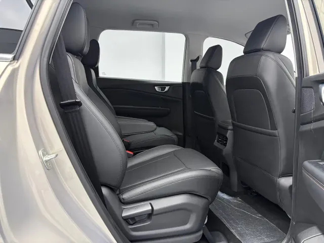 Wuling Jiachen — Фото автомобиля 14