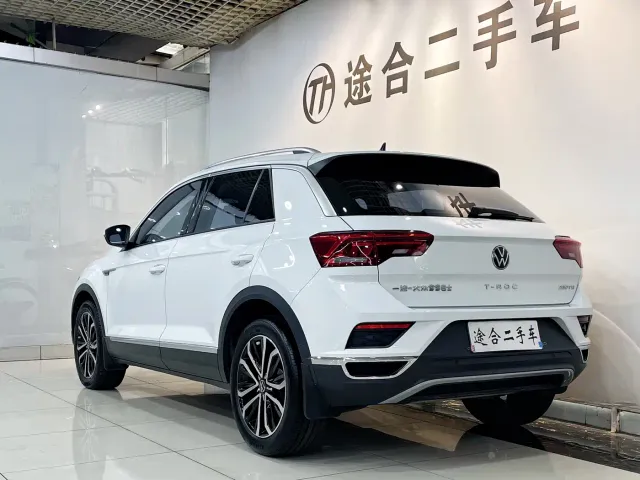 Volkswagen T-Roc — Фото автомобиля 6
