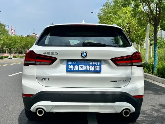 BMW X1 — Фото автомобиля 7
