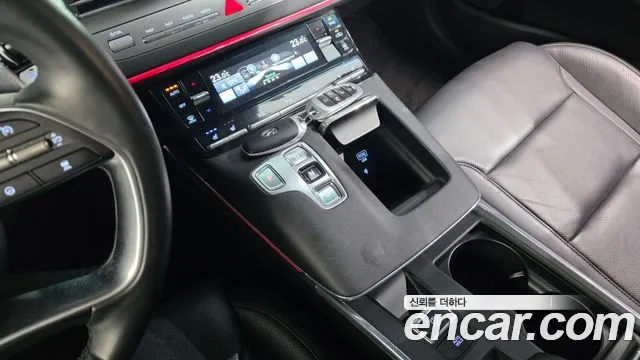 Hyundai Grandeur (New) Hybrid — Фото автомобиля 12