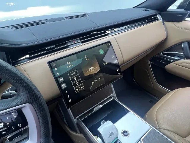 Land Rover Range Rover — Фото автомобиля 16