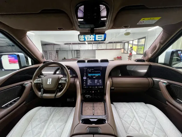 BYD U8 — Фото автомобиля 6
