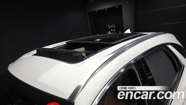 Genesis GV70 — Фото автомобиля 23