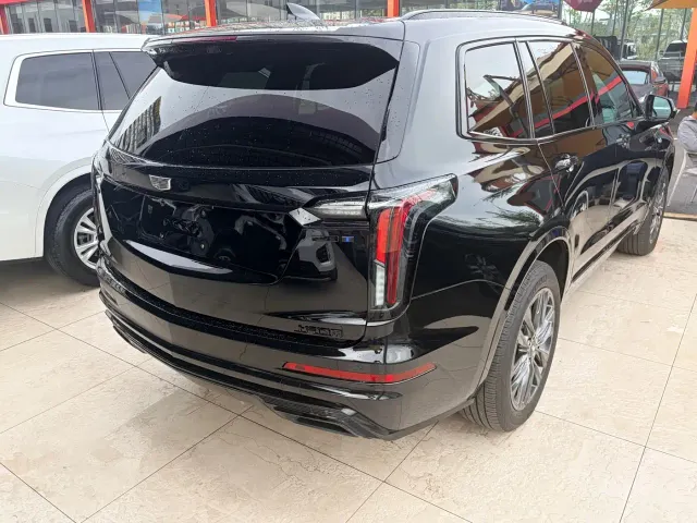 Cadillac XT6 — Фото автомобиля 6