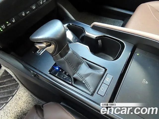Lexus ES 7th Gen — Фото автомобиля 11