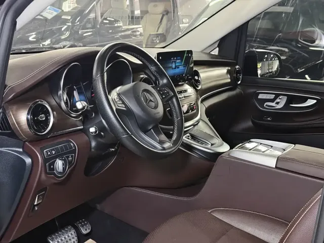 Mercedes-Benz V-Class — Фото автомобиля 2