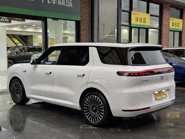 IM Motors LS8 — Фото автомобиля 6