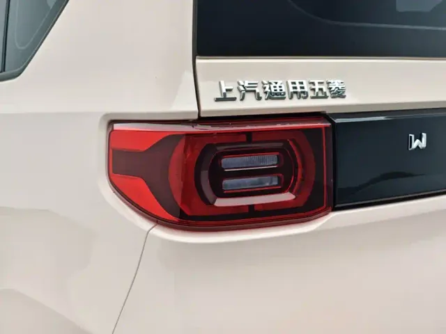 Wuling Hongguang Mini EV — Фото автомобиля 12