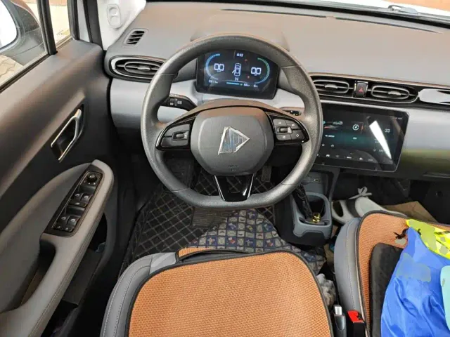 Leapmotor T03 — Фото автомобиля 6