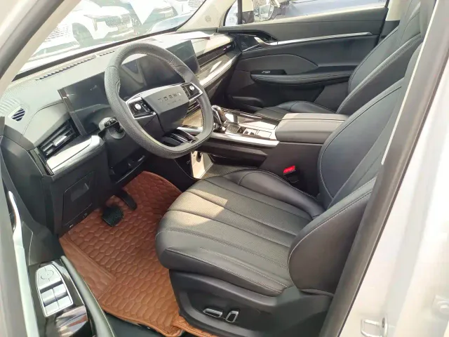 Roewe RX5 Max — Фото автомобиля 4