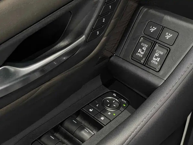 Toyota Alphard — Фото автомобиля 16