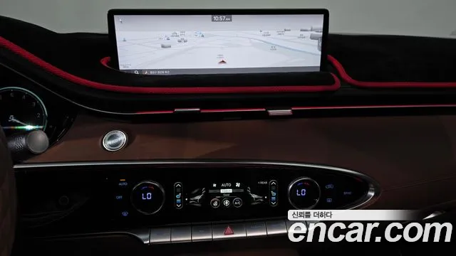 Genesis GV70 — Фото автомобиля 18