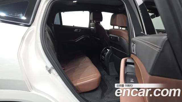 BMW X6 xDrive40i M Sport — Фото автомобиля 12