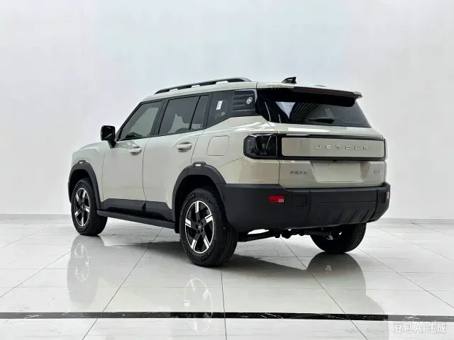 Jetour T1 — Фото автомобиля 5