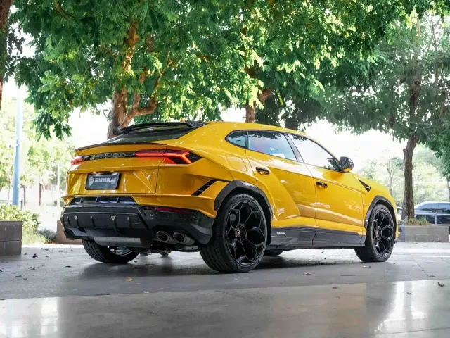 Lamborghini Urus — Фото автомобиля 22