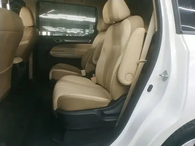 GAC Trumpchi M6 — Фото автомобиля 16