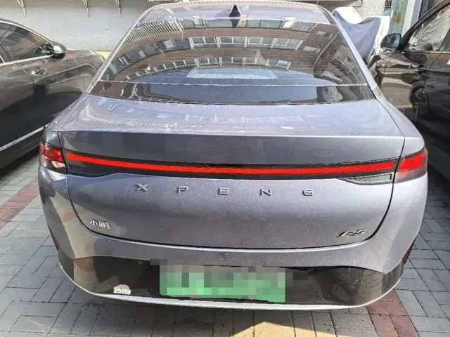 Xpeng P5 — Фото автомобиля 3