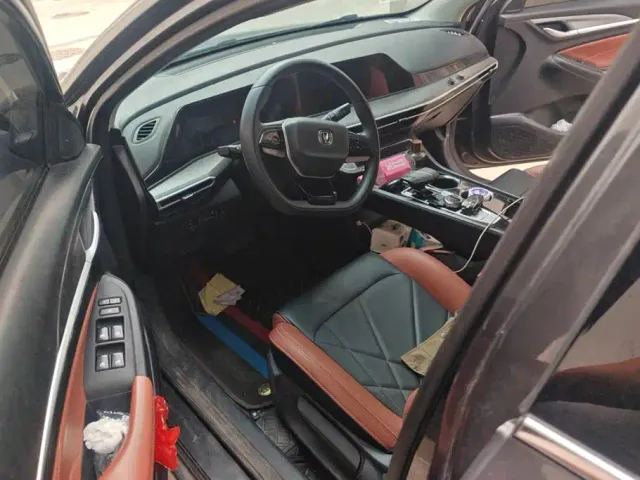 Changan Eado — Фото автомобиля 9
