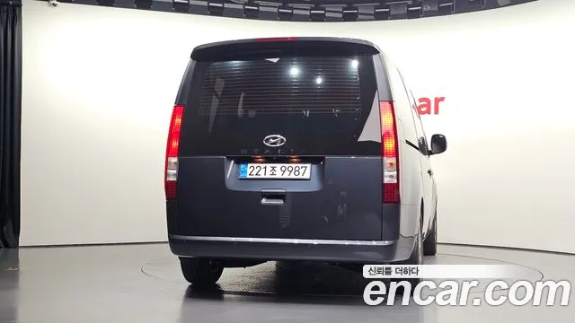 Hyundai Staria Staria L3.5 Tourer 9 мест — Фото автомобиля 4