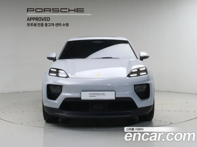 Porsche Macan Electric — Фото автомобиля 3