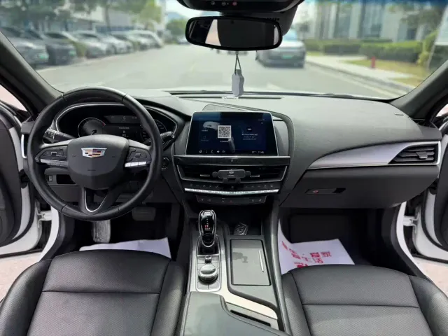 Cadillac CT5 — Фото автомобиля 10