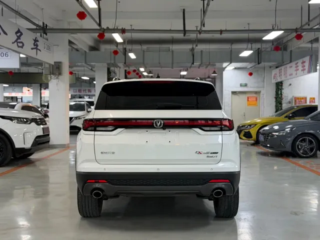 Changan CS35 Plus — Фото автомобиля 5