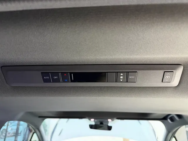 Toyota Granvia — Фото автомобиля 17