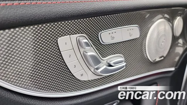 Mercedes-Benz E-Class — Фото автомобиля 26