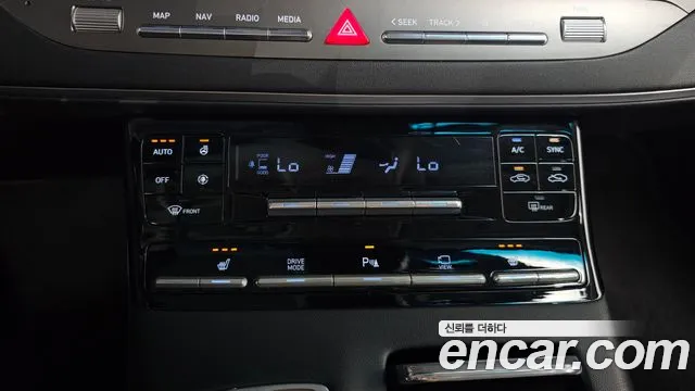 Hyundai Grandeur New — Фото автомобиля 24