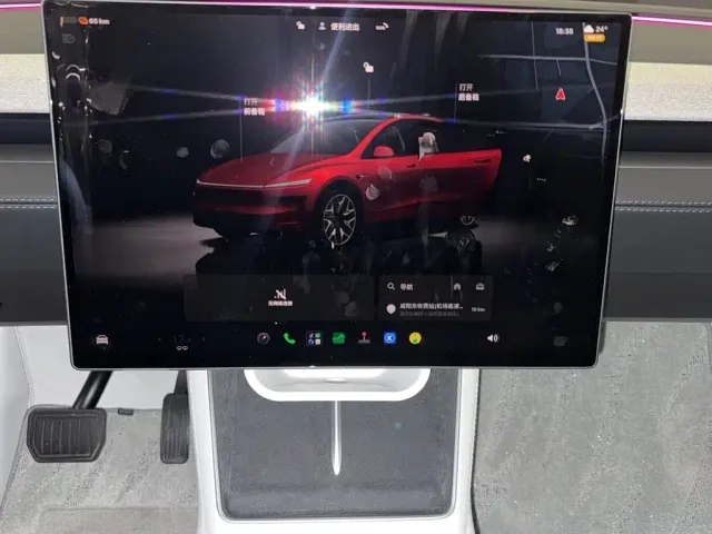 Tesla Model Y L — Фото автомобиля 6