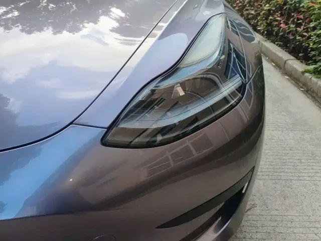 Tesla Model 3 — Фото автомобиля 23