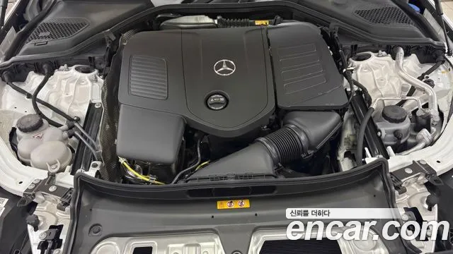 Mercedes-Benz E-Class — Фото автомобиля 6