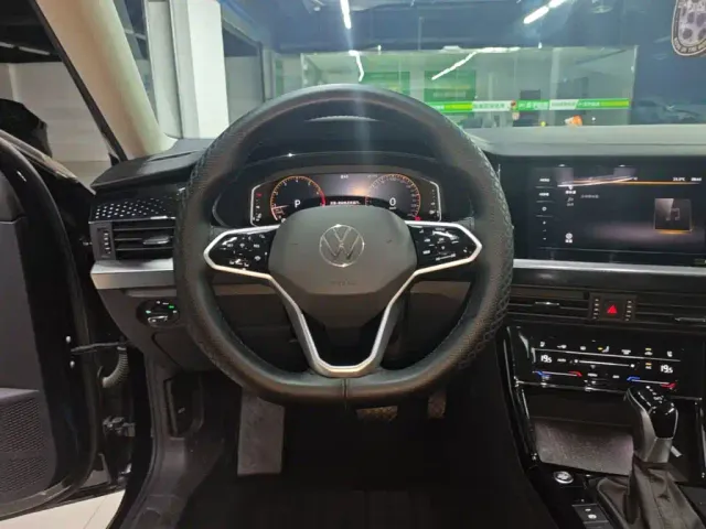 Volkswagen Passat — Фото автомобиля 10