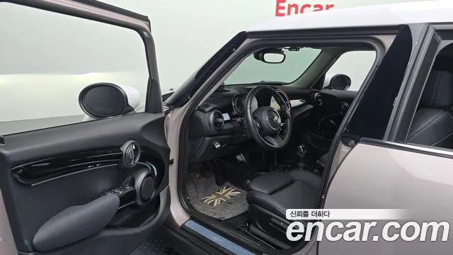 MINI Cooper — Фото автомобиля 15