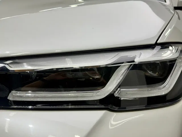 BMW 5 Series — Фото автомобиля 4