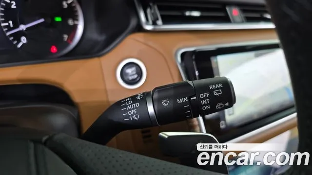 Land Rover Range Rover Velar Range Rover Velar 3.0 P400 R-Dynamic HSE — Фото автомобиля 29