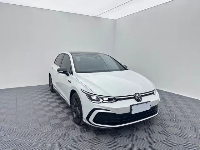 Volkswagen Golf — Фото автомобиля 3