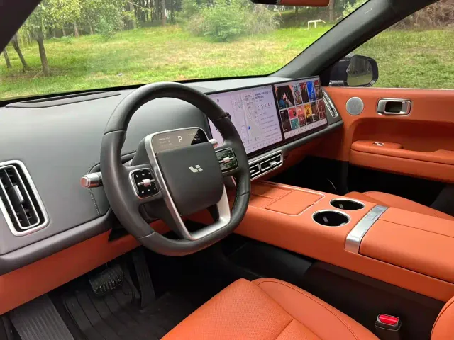 Li Auto L6 — Фото автомобиля 7