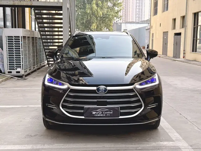 BYD Tang — Фото автомобиля 17