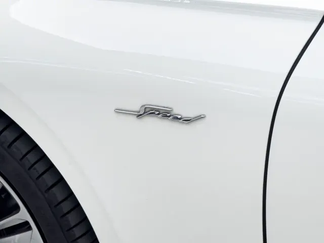 Bentley Continental Plug-in Hybrid — Фото автомобиля 7