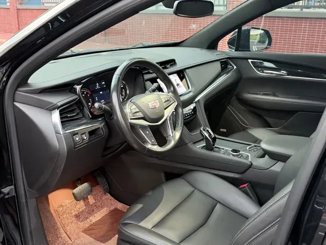 Cadillac XT5 — Фото автомобиля 12
