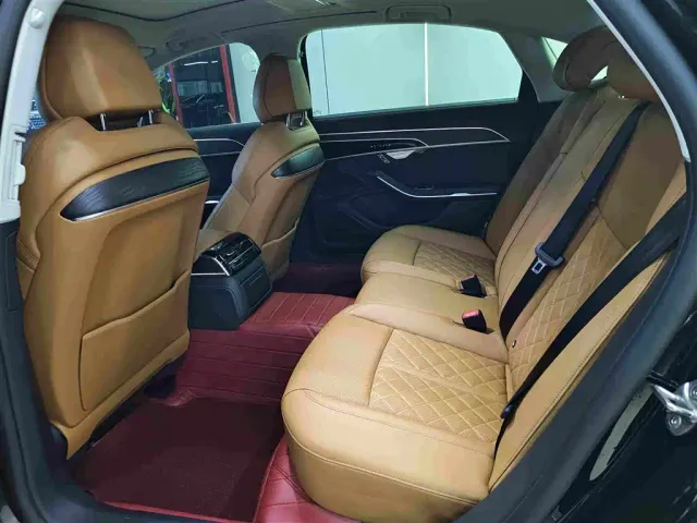 Audi A8 — Фото автомобиля 5