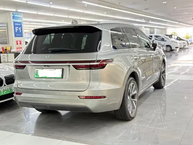 Li Auto ONE — Фото автомобиля 5