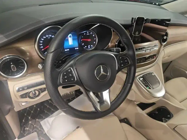 Mercedes-Benz V-Class — Фото автомобиля 5