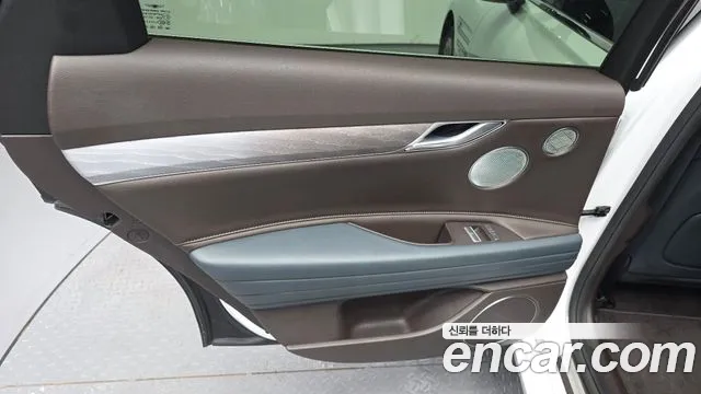 Genesis G80 Electrified G80 (RG3) — Фото автомобиля 25